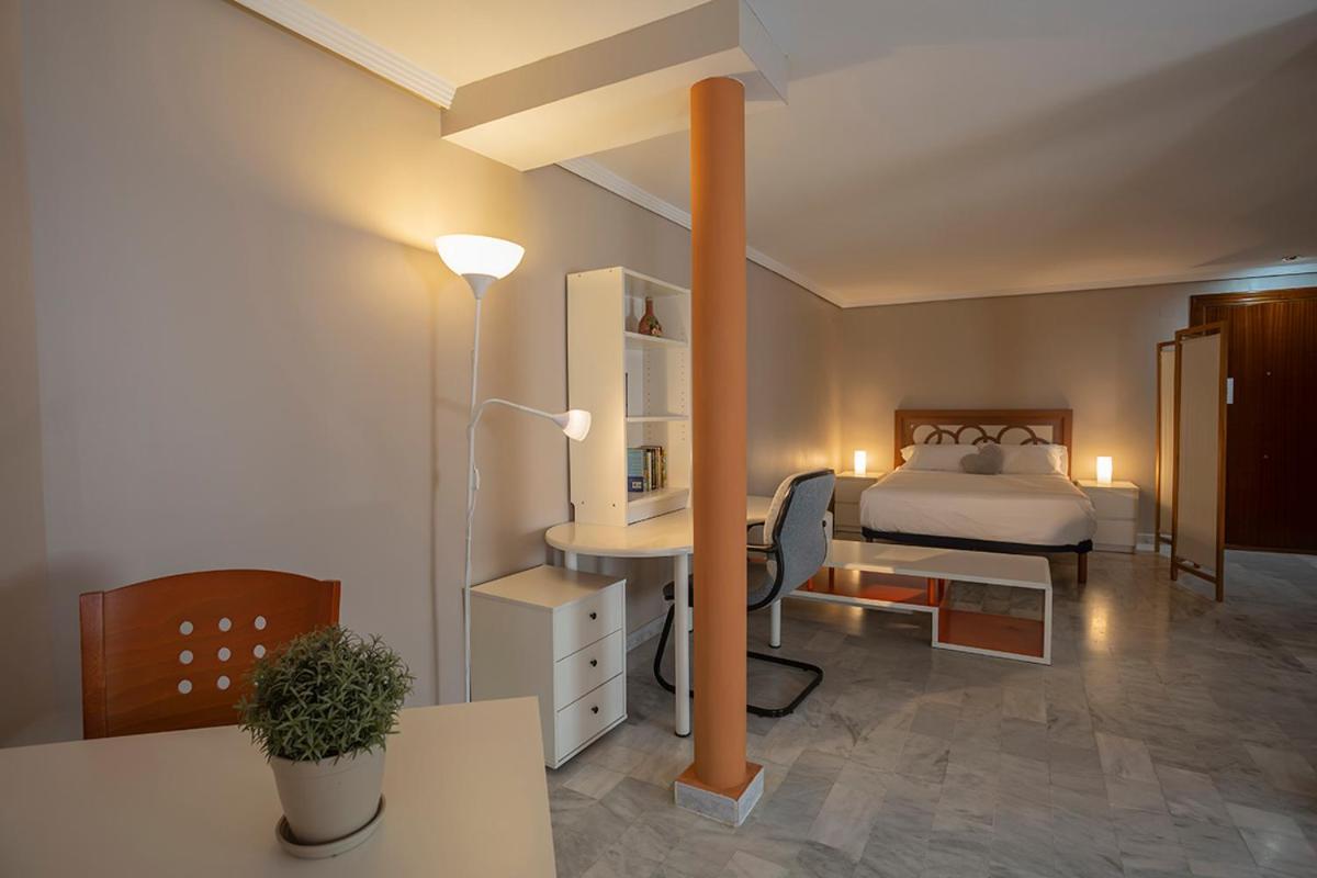 Francos 3 Sevilla Urban Apartment Zewnętrze zdjęcie